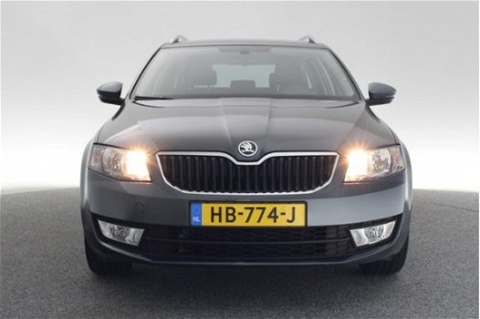 Skoda Octavia Combi - 1.2 TSI Edition Businessline NAVI / CLIMA / STOELVERWARMING / CRUISE / LM VELG - 1