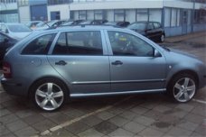 Skoda Fabia Combi - 1.4-16V Equipe plus