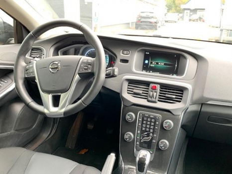 Volvo V40 - 2.0D2/XEN/NAV/HLEER/NMODEL - 1