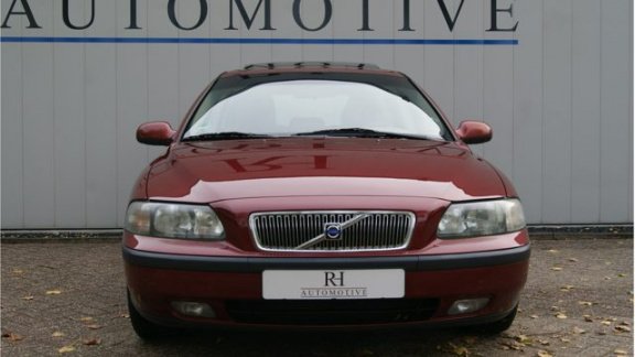 Volvo V70 - 2.4 Comfort Line Youngtimer - 1