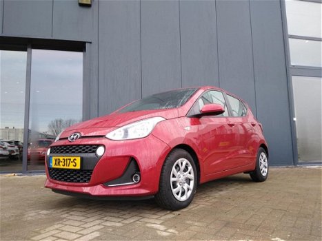 Hyundai i10 - 1.0i 66pk Comfort (NAVI, Parkeer sensoren) - 1