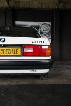 BMW 3-serie - E30 318 i - 1