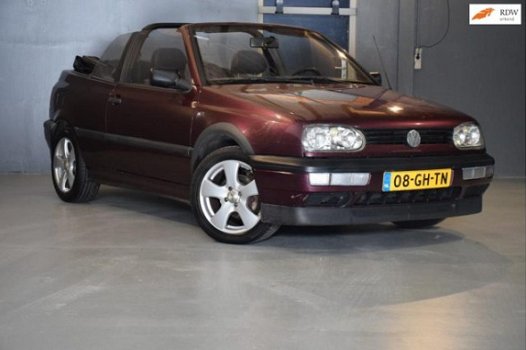 Volkswagen Golf Cabriolet - 2.0 Avantgarde In zeer nette staat. Bodem en balken zijn keihard - 1