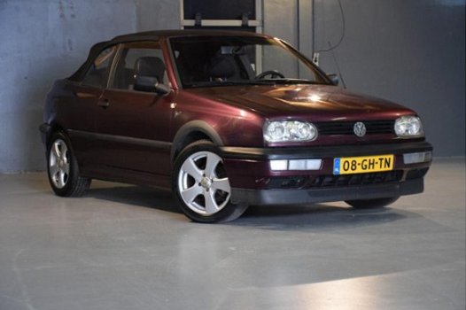 Volkswagen Golf Cabriolet - 2.0 Avantgarde In zeer nette staat. Bodem en balken zijn keihard - 1