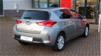 Toyota Auris - 1.8 Hybrid Dynamic | Achteruitrijcamera | Cruise control | Electronic climate control - 1 - Thumbnail