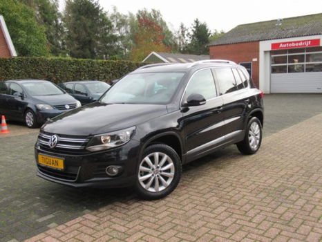 Volkswagen Tiguan - 1.4 TSI SportenStyle - 1