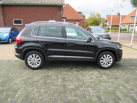 Volkswagen Tiguan - 1.4 TSI SportenStyle - 1