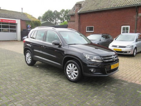 Volkswagen Tiguan - 1.4 TSI SportenStyle - 1