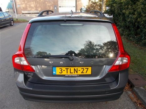 Volvo V70 - 2.0 Momentum - 1