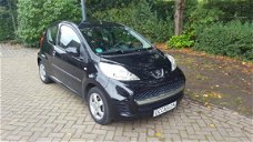 Peugeot 107 - 1.0-12V Sublime met airco en leder