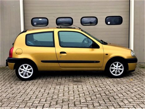 Renault Clio - 1.4 - 1