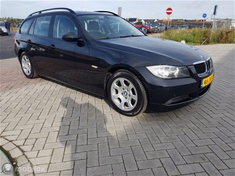 BMW 3-serie Touring - 320i Business Line - 1