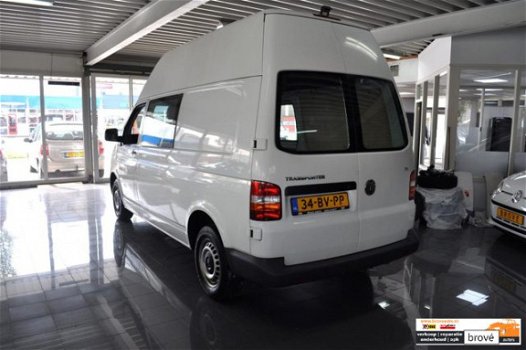 Volkswagen Transporter - 1