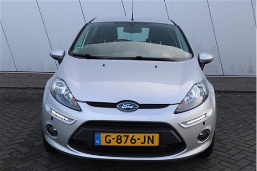 Ford Fiesta - 1.4 Titanium | PDC / LED / MF-STUUR / NETTE AUTO - 1