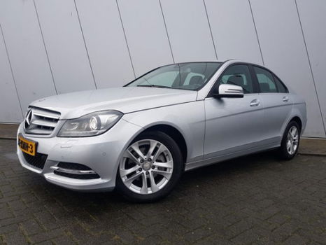 Mercedes-Benz C-klasse - 180 Premium Edition | SHOWROOMSTAAT | AUTOMAAT | PARKEERSENSOREN | - 1