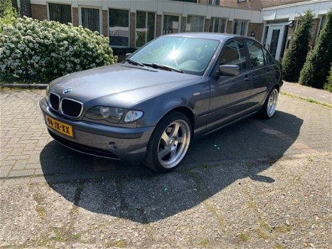 BMW 3-serie - 318d - 1