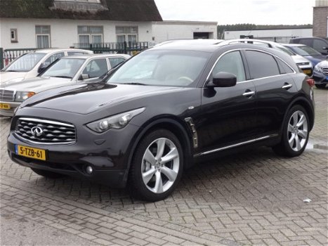 Infiniti FX - 37 S - 1