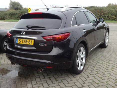 Infiniti FX - 37 S - 1