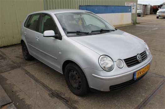 Volkswagen Polo - 1.2-12V Trendline - 1