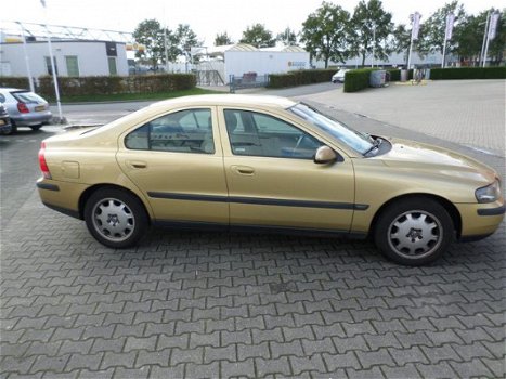 Volvo S60 - 2.4 Edition - 1