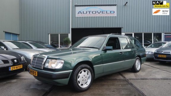 Mercedes-Benz 300-serie - 300 (W124) Combi TE ZEER NETTE AUTO IJSKOUDE AIRCO GOED ONDERHOUDEN - 1