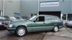 Mercedes-Benz 300-serie - 300 (W124) Combi TE ZEER NETTE AUTO IJSKOUDE AIRCO GOED ONDERHOUDEN - 1 - Thumbnail