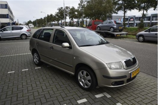 Skoda Fabia Combi - 1.4-16V Elegance AIRCO/ EL.RAMEN - 1