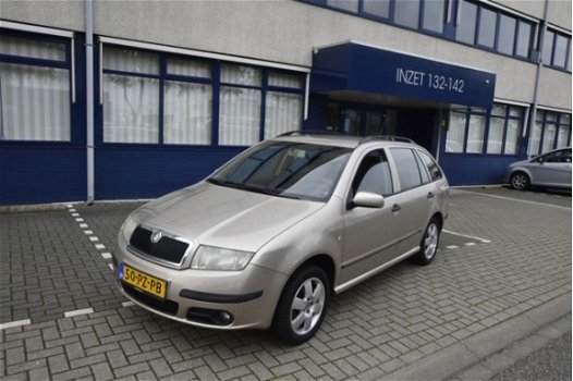 Skoda Fabia Combi - 1.4-16V Elegance AIRCO/ EL.RAMEN - 1