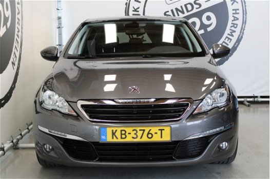 Peugeot 308 - 1.2 PureTech Blue Lease Executive NAVIGATIE LEDER 16 INCH PANORAMADAK CAMERA - 1