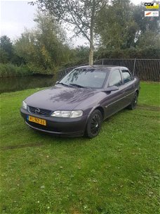 Opel Vectra - 1.6i-16V GL