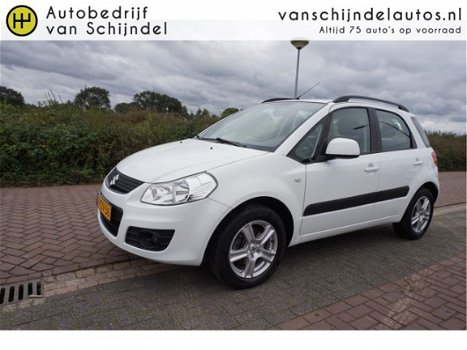 Suzuki SX4 - 1.6 COMFORT PERF.STAAT + WINTERSET AIRCO TREKHAAK 16INCH LMV DAKRAILS CARKIT PARROT ELE - 1