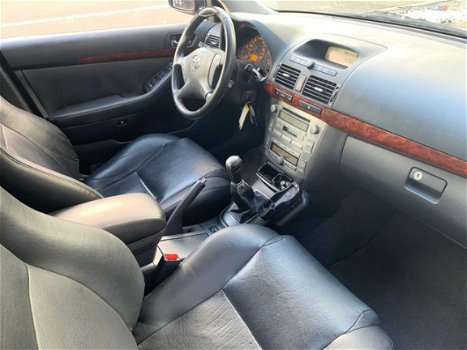 Toyota Avensis - 2.0 16v VVT-i D4 Executive Airco/Leer - 1