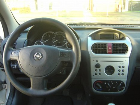 Opel Corsa - 1.2 16V Comfort - 1