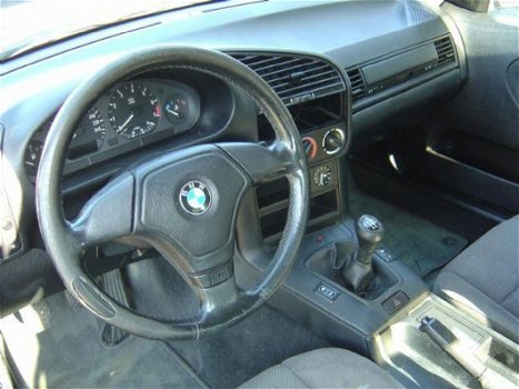 BMW 3-serie - 318is Executive - 1