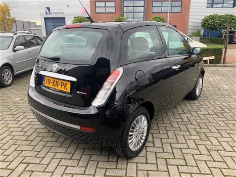 Lancia Y(psilon) - 1.2 Argento 2007 org 94dkm Nap Airco Apk 9-2020 - 1