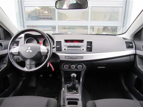 Mitsubishi Lancer Sportback - 1.5 Edition One Dealer onderhouden Nieuwstaat - 1