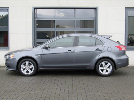 Mitsubishi Lancer Sportback - 1.5 Edition One Dealer onderhouden Nieuwstaat - 1