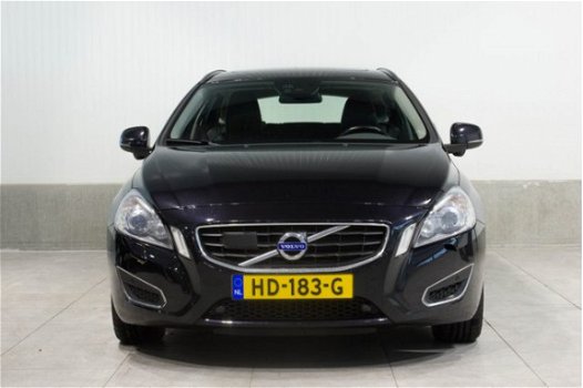 Volvo V60 - D3 Summum Xenium Intellisafe Navigatie Leder Afn.Trekhaak - 1