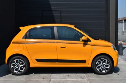 Renault Twingo - SCe 75 Collection incl. € 1.500, - voorraadvoordeel - 1