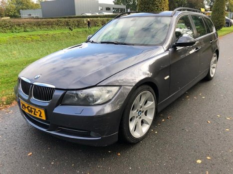 BMW 3-serie Touring - 330d Business Line - 1