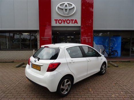 Toyota Yaris - 1.5 Hybrid Trend / Safety Sence / Navigatie / Parkeercamera / Bluetooth / Lichtmetale - 1
