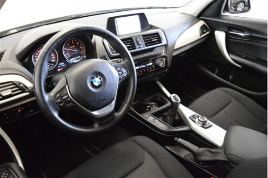 BMW 1-serie - 116D 115PK EXECUTIVE NAVI/PDC/LMV/LED - 1