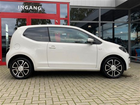 Volkswagen Up! - 1.0 HIGH UP * AIRCO/ 16 INCH/ CRUISE/ PDC/ AUDIO - 1