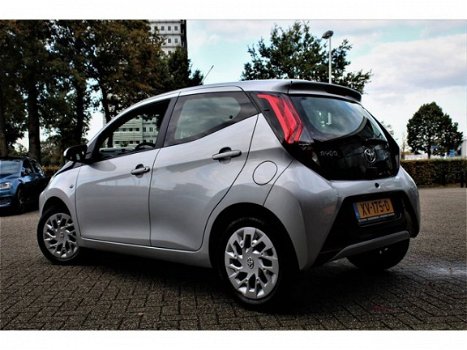 Toyota Aygo - 1.0 VVT-i x-play NLauto a.camera Bluetooth - 1