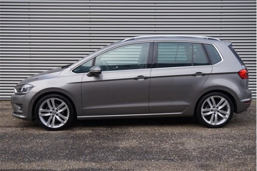 Volkswagen Golf Sportsvan - 1.4 TSI 125pk Highline El.SCHUIFDAK/18 INCH LICHTMETAAL - 1