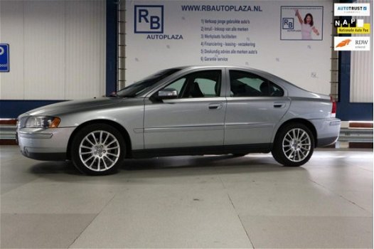 Volvo S60 - 2.4 D5 Momentum LEER + NAV + AUTOMAAT + VOL - 1