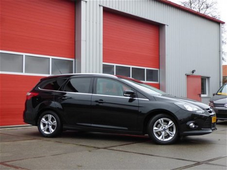 Ford Focus Wagon - 1.0 EcoBoost Titanium/ lage km/ mooi - 1