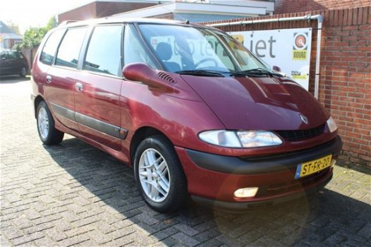 Renault Espace - 2.0i RTE 7 persoons met winterbanden - 1