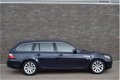 BMW 5-serie Touring - 520i Touring Luxery Line D.Blauw, creme leder, Full map navi, 170pk - 1 - Thumbnail