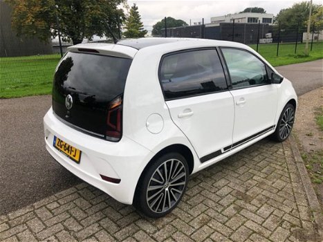 Volkswagen Up! - 1.0 BMT high up / Stoelverwarming / Lichtmetaal / Airco / Fabrieksgarantie - 1